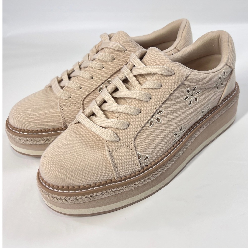 DV Dolce Vita Bliss Platform Sneakers Womens 8.5 Beige Floral Eyelet Boho Chunky - Picture 4 of 9